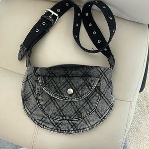 Small urban outfitters grey bag